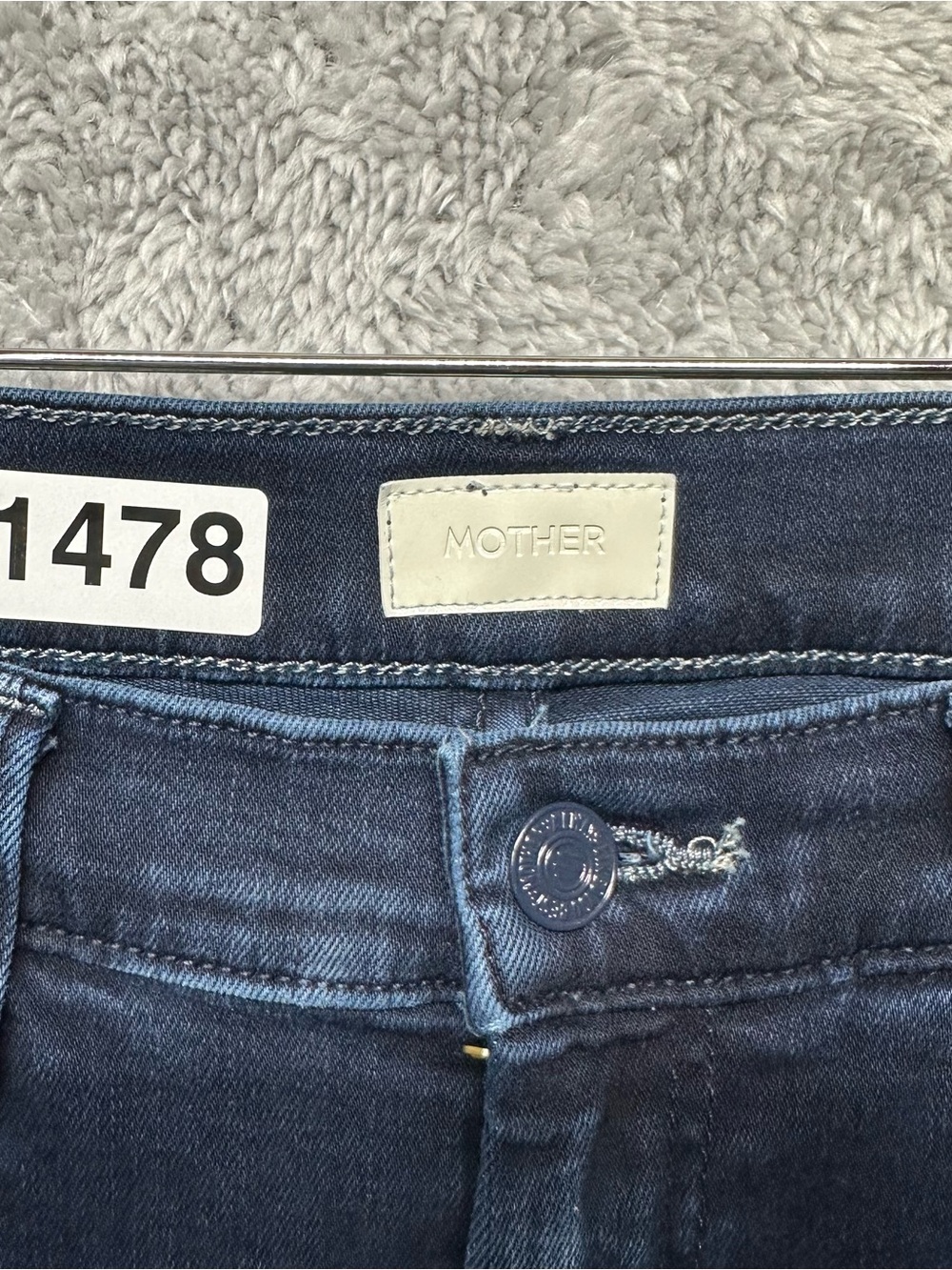 Mother The Hustler Roller Fray Flare Jeans Women’s Size 28 Dark Wash - Picture 2 of 11